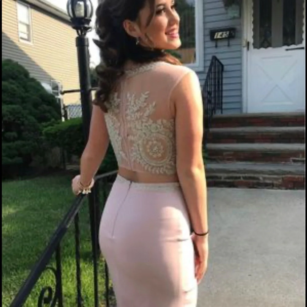 Two-Piece Light Pink formal dress. Worn once - Picture 6 of 6